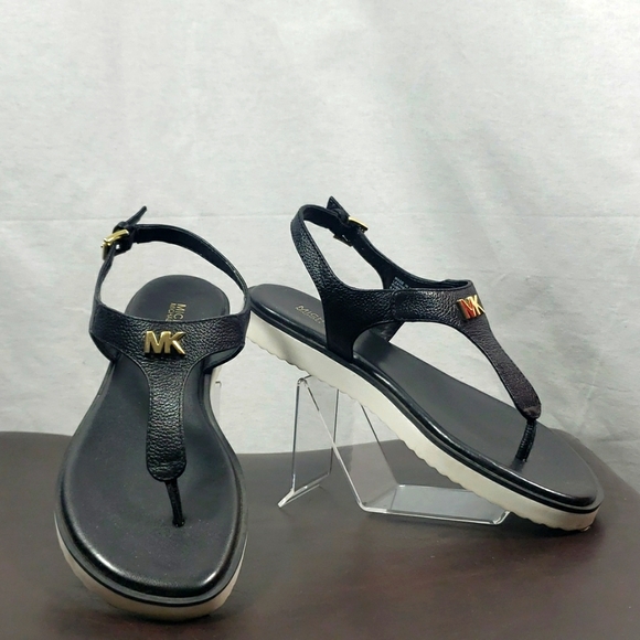 MICHAEL Michael Kors Women's "Brady Thong" T-Strap Sandals, Black, Size 6.5 - Picture 2 of 8